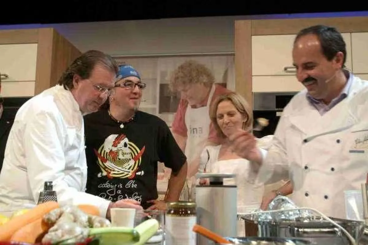 “Das Kulinarische Quartett” hatte im Festspielhaus Bregenz Uraufführung. Von links; André Jaeger, Stefan Marquard, Johanna Maier und Johann Lafer.