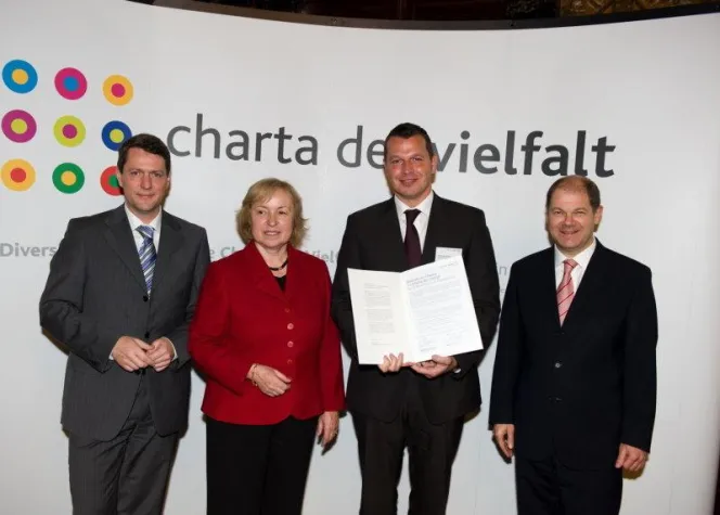 Readyfact erhält in Hamburg die „Charta der Vielfalt“ Bild: Readyfact erhält in Hamburg die „Charta der Vielfalt“