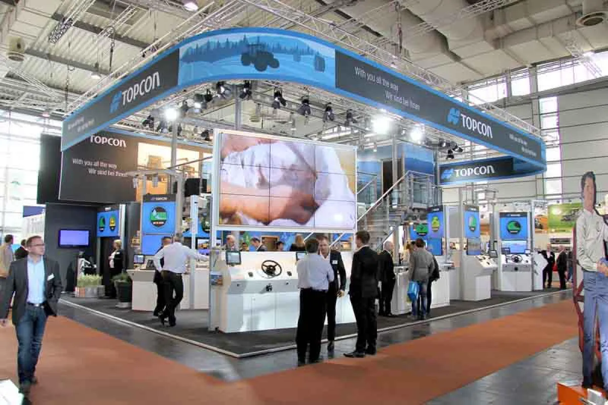 plan projekt nutzt LITECRAFT WT20.cw im Messebau (Foto: plan projekt, frei zur Veröffentlichung bei