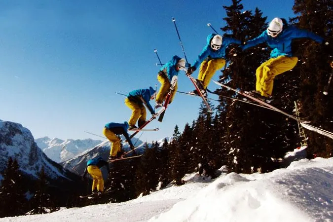 Bild: Trespass und Atomic Freeski Team kooperieren