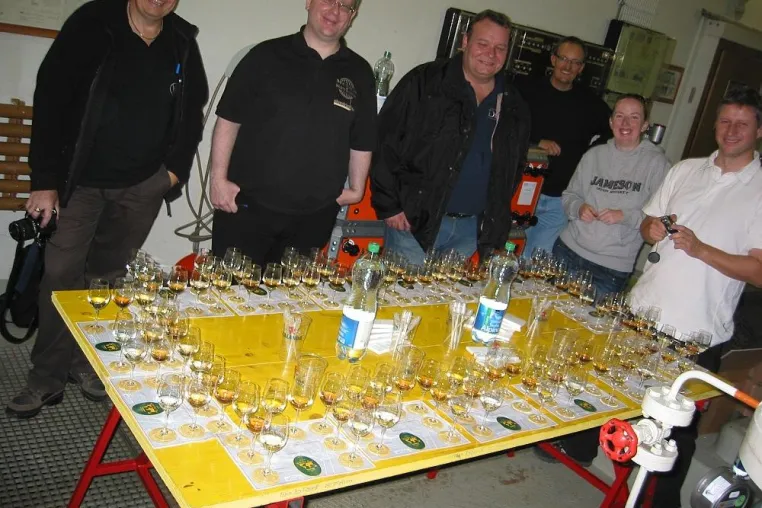 Bild: Schweizer Whisky überraschte beim Blindtasting