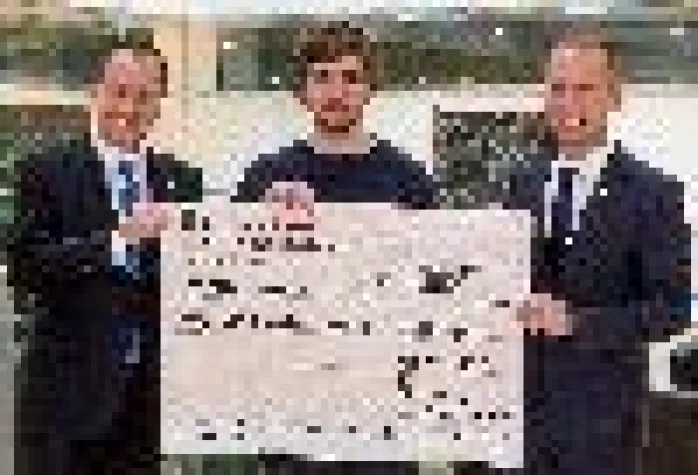 Bild: Stiftung Kreissparkasse fördert PODIUM-Musikstiftung mit 4.000 Euro