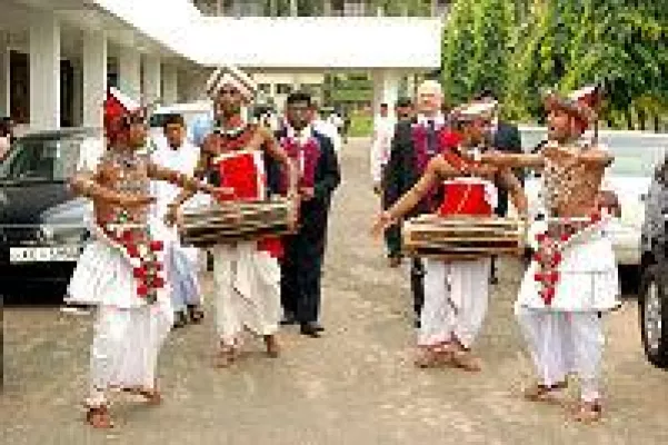 Bild: ABAS Software AG stiftet ERP-System der Universität Kelaniya in Sri Lanka