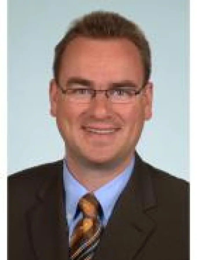 Dr. jur. Lars Lindenau