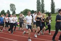 Bild: EMS Charity League Sprinter laufen für Kinder und Bildung
