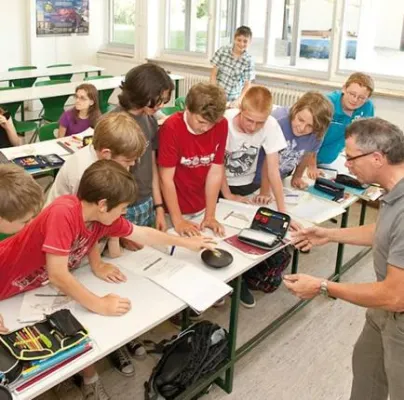 Bild: "Stressfalle" Gymnasium? Binnendifferenzierung kann Überforderung vorbeugen