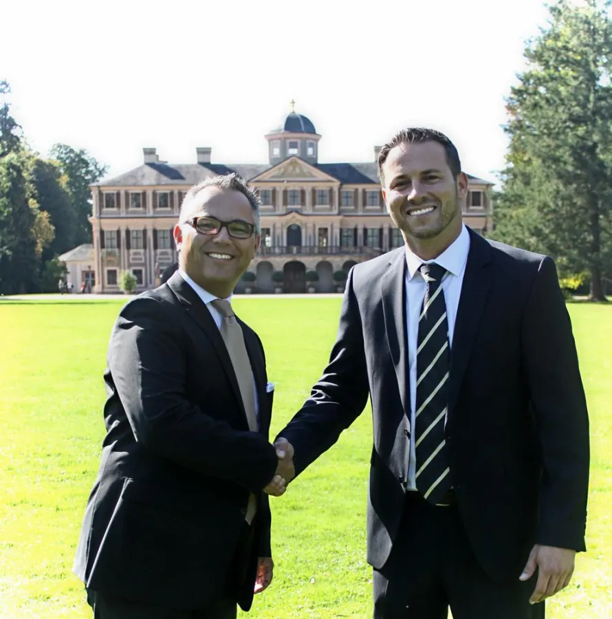 Die Macher von BB Realestate, Marco Bulla (links) und David Bless, streuen ihre Dienste als professi