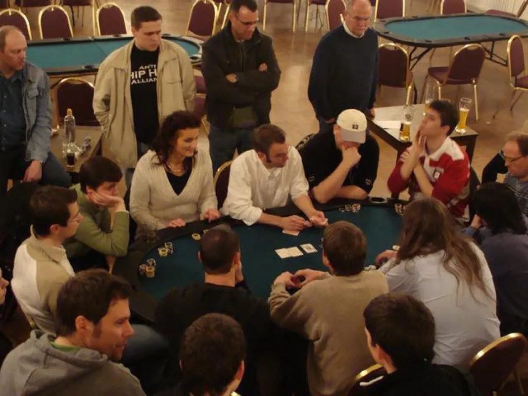 Spannung am Final-Table der „Oldenburger Pokernite“