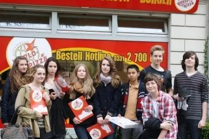 Pizzabacken am Zukunftstag bei WOP Bild: Pizzabacken am Zukunftstag bei WOP