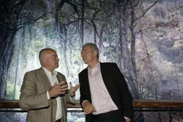 Bild: »Asisi im Dialog« – mit Ministerpräsident Stanislaw Tillich am 14. April 2010 in Leipzig