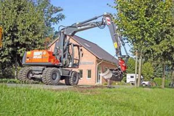HKL Mietmaschinen stehen bei Straßensanierungen hoch im Kurs Bild: HKL Mietmaschinen stehen bei Straßensanierungen hoch im Kurs