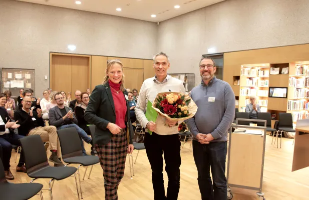 Bild: Prof. Ullrich Pfeiffer ist erster Senior Fellow der BUW