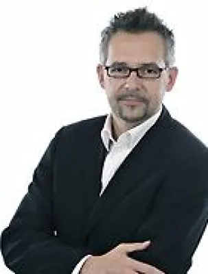 Bild: Marketing- und Vertriebsverantwortliche sorgen sich um eine bessere Kundenbindung