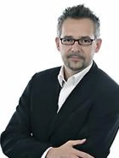 Bild: Marketing- und Vertriebsverantwortliche sorgen sich um eine bessere Kundenbindung