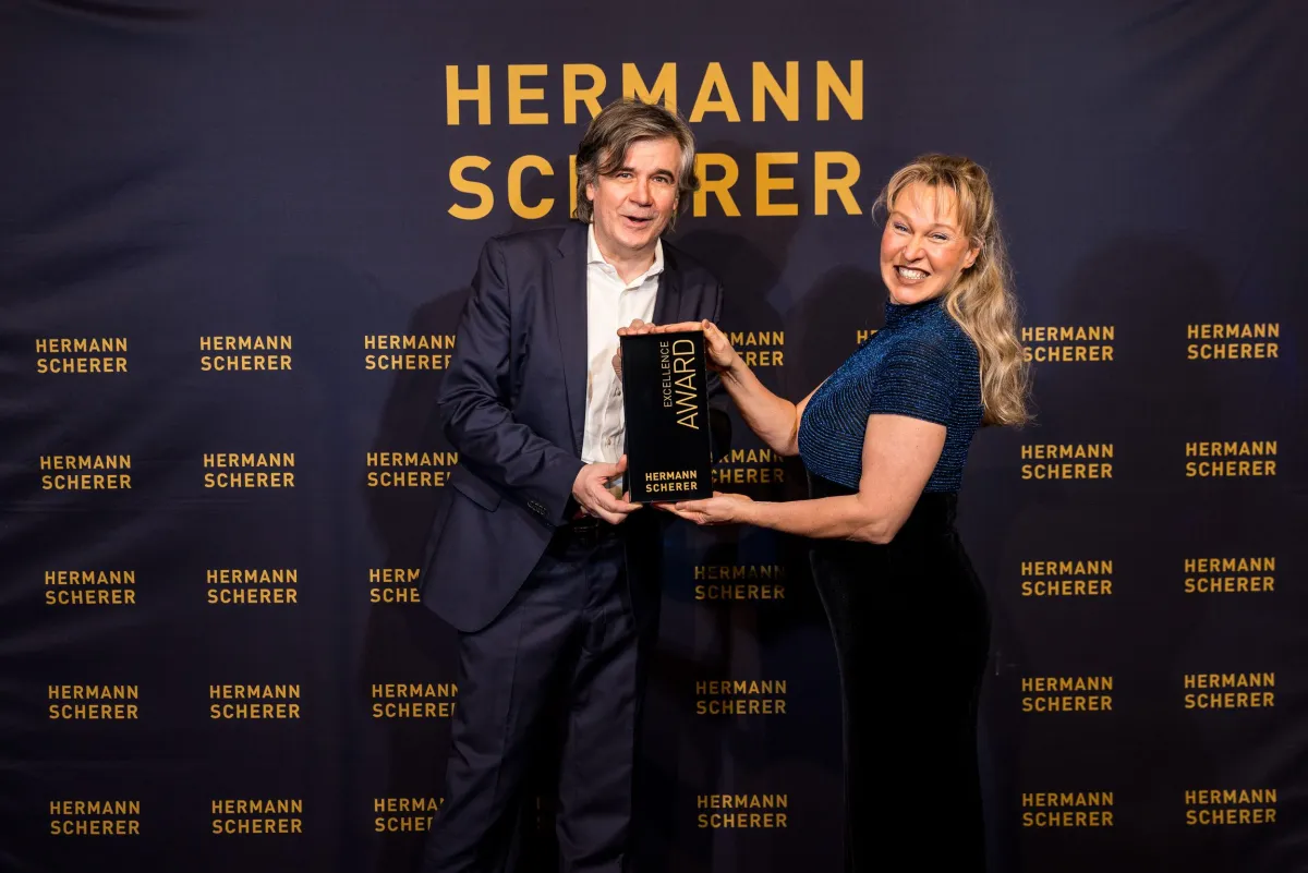 zum Weltrekord geredet - Ärztin und Speakerin Dr. Heike Arnold (© Dr. Heike Arnold, @dominikpfau)