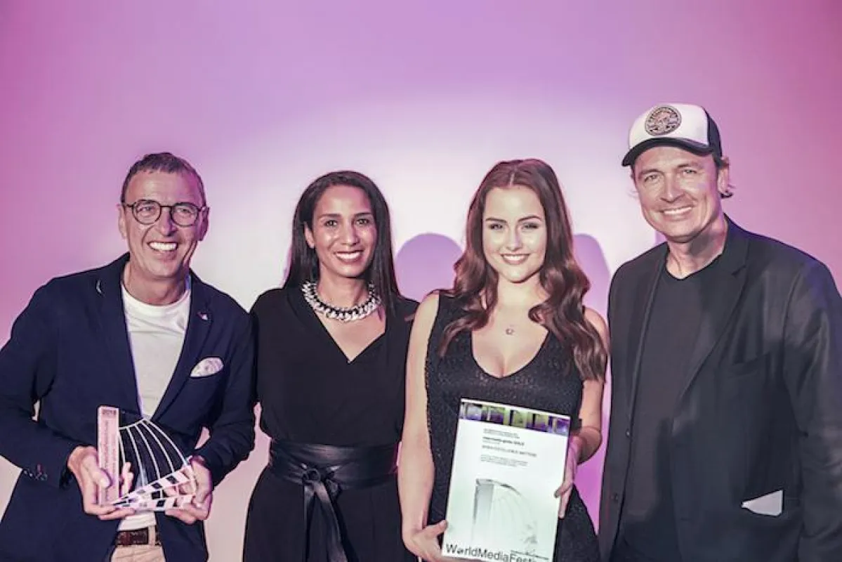 (v.l.n.r.) CCO Martin Bruss (Regie/Schnitt), Sara Chinbuah (WorldMediaFestival), Christof Wahl (DOP)
