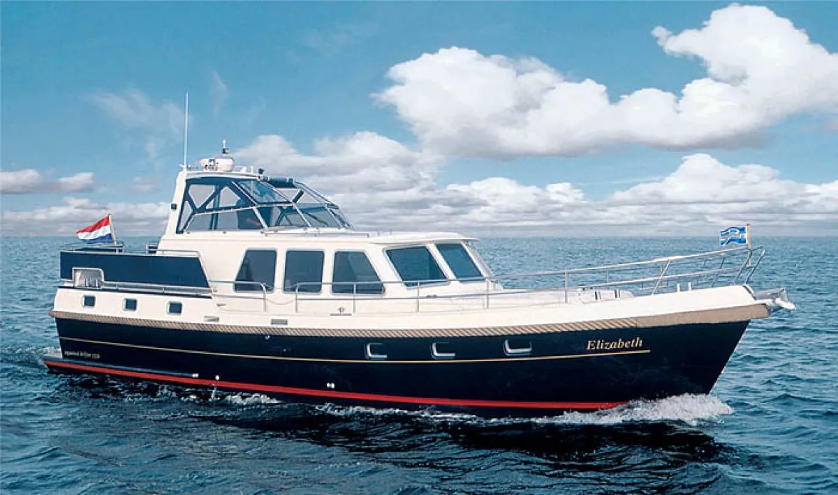 Neu in der RÖMER-Flotte: eine Drifter 1250 der holländischen Werft AQUANAUT