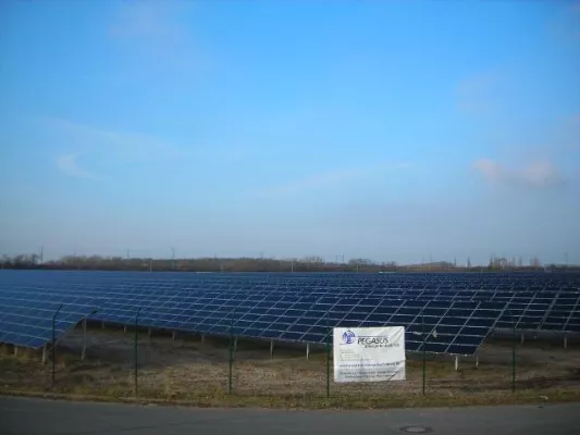 Bild: Sputnik nimmt 8,6-Megawatt-Anlage in Gerwisch bei Magdeburg in Betrieb