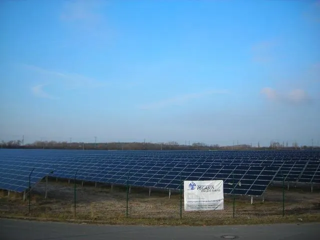 Bild: Sputnik nimmt 8,6-Megawatt-Anlage in Gerwisch bei Magdeburg in Betrieb