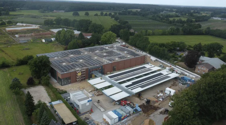 Bild: SAPOtech realisiert 628-kWp-Photovoltaikanlage für neuen famila-Markt in Barmstedt