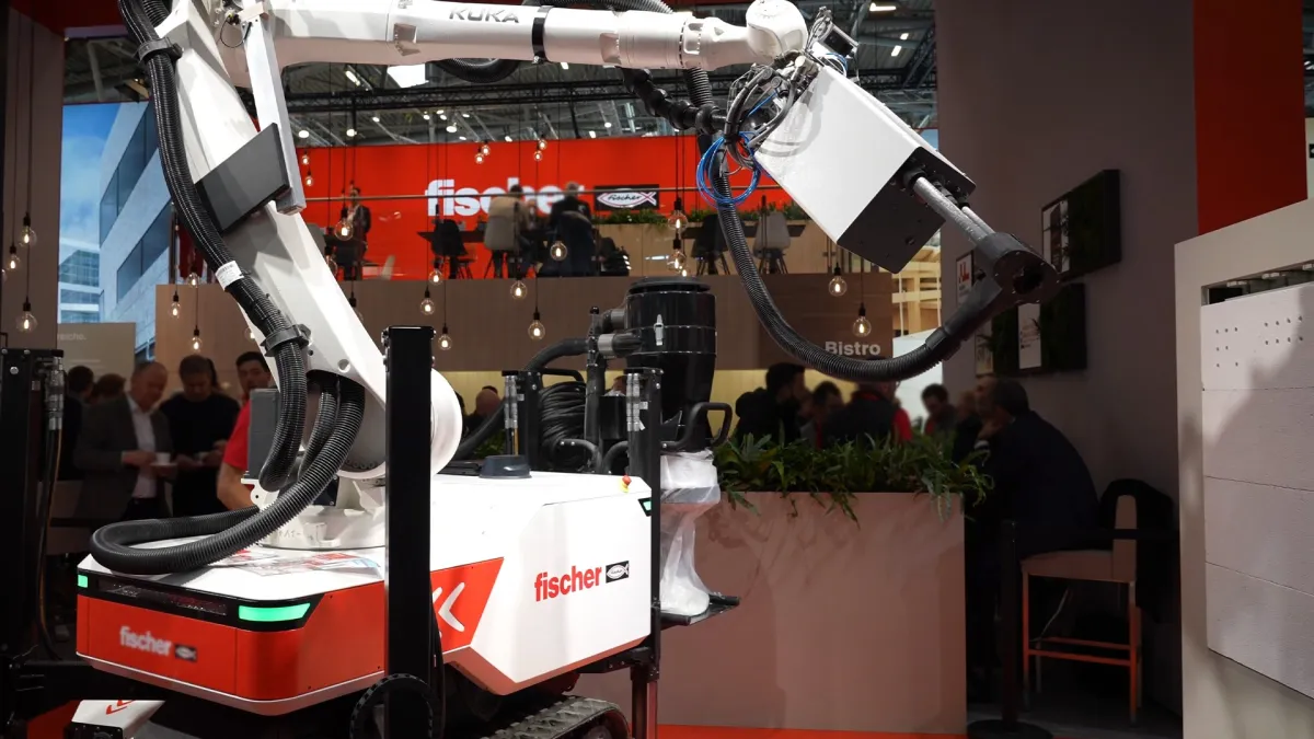 Bauroboter Digitalisierung Baustelle auf der BAU 2025, Messe München (© Messe.TV - Deutsche Messefilm & Medien GmbH)