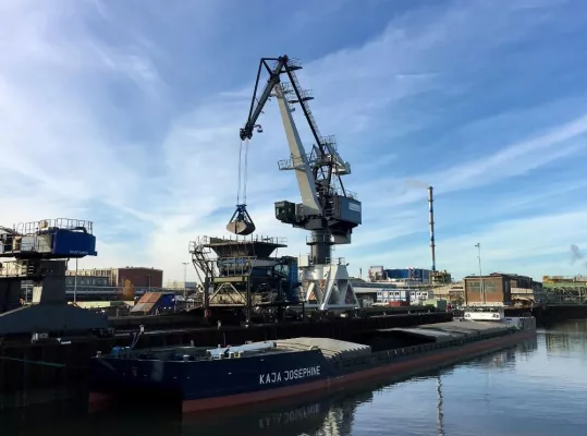 Brunsbüttel Ports investiert rund 3 Mio. Euro in Hamburg Bild: Brunsbüttel Ports investiert rund 3 Mio. Euro in Hamburg