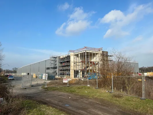 Bild: In Hannover entsteht eine nachhaltige Großfabrik für Mehrwegsysteme und Paletten