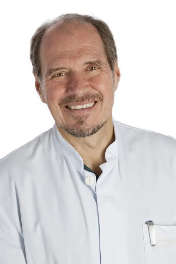 Prof. Dr. Thomas Nicolai ()