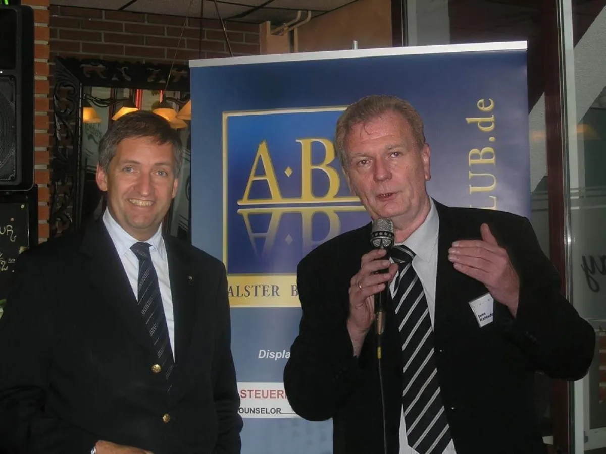 Flughafenchef Michael Eggenschwiler (li) und Clubpräsident Jens Kahlsdorf (re) kennen sich über den IHK Wirtschaftsbeirat