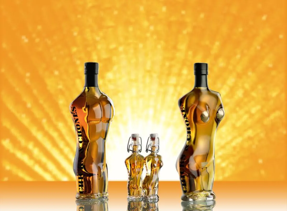 Schmeckt wie er aussieht! Chicks & Chones Kräuterlikör