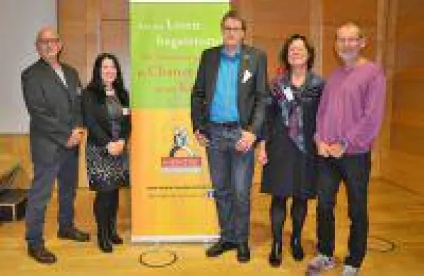 Bild: Soziale Grenzen mit Leseförderung überwinden