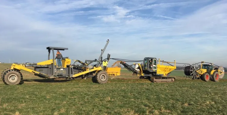 Bild: Kabelverlegung leicht gemacht: Tiefbaumaschine aus England eingetroffen