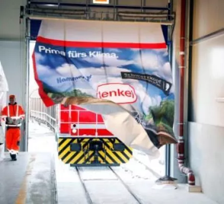 Bild: Die ersten Züge rollen: Henkel verlagert Kosmetik-Transporte von der Straße auf die Schiene