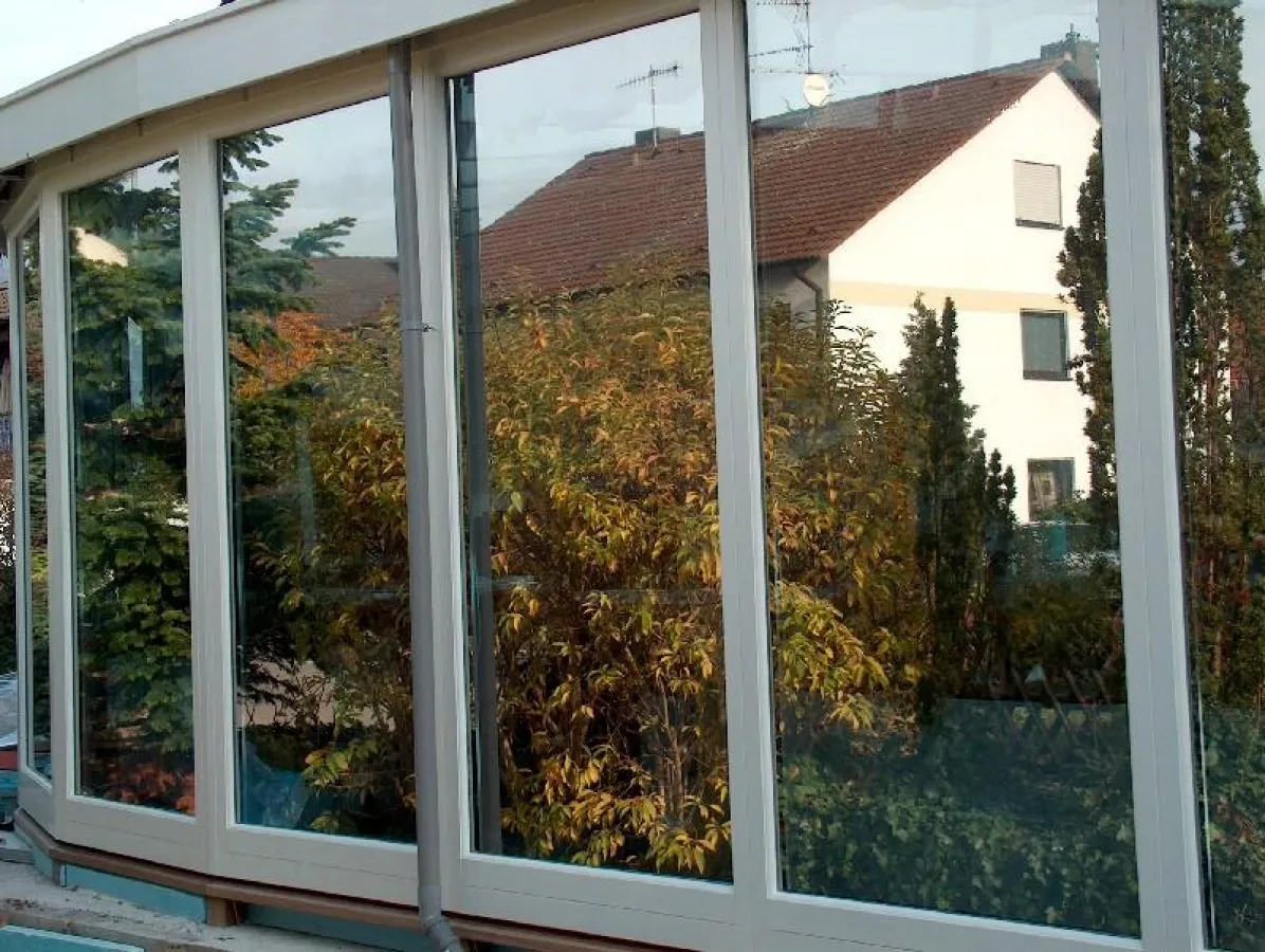 Sonnenschutzfolie bietet einen hohen Sonnenschutz und ist mehr als eine Alternative zur herkömmlichen Beschattung.