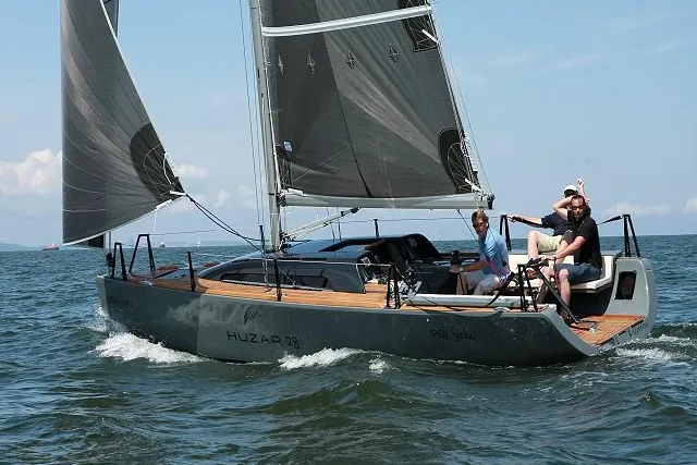 Neuer Importeur für Huzar Segelyachten Bild: Neuer Importeur für Huzar Segelyachten