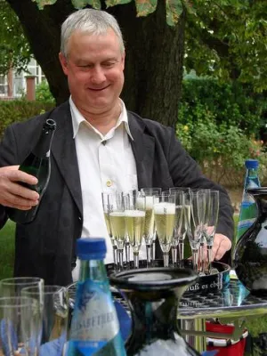 Reizvolle Vergleichssektproben Bild: Reizvolle Vergleichssektproben