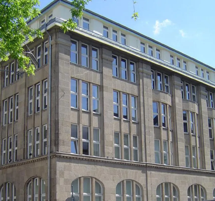 Hauptgebäude der RFH Köln