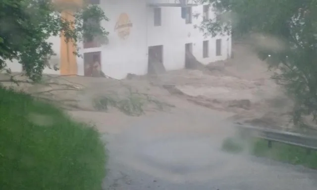 Bild: Antersdorfer Mühle und das Jahrtausendhochwasser in Simbach