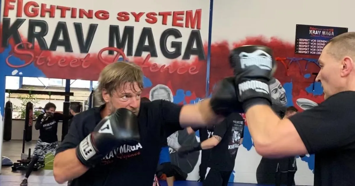 Henning Baum beim Krav Maga Training