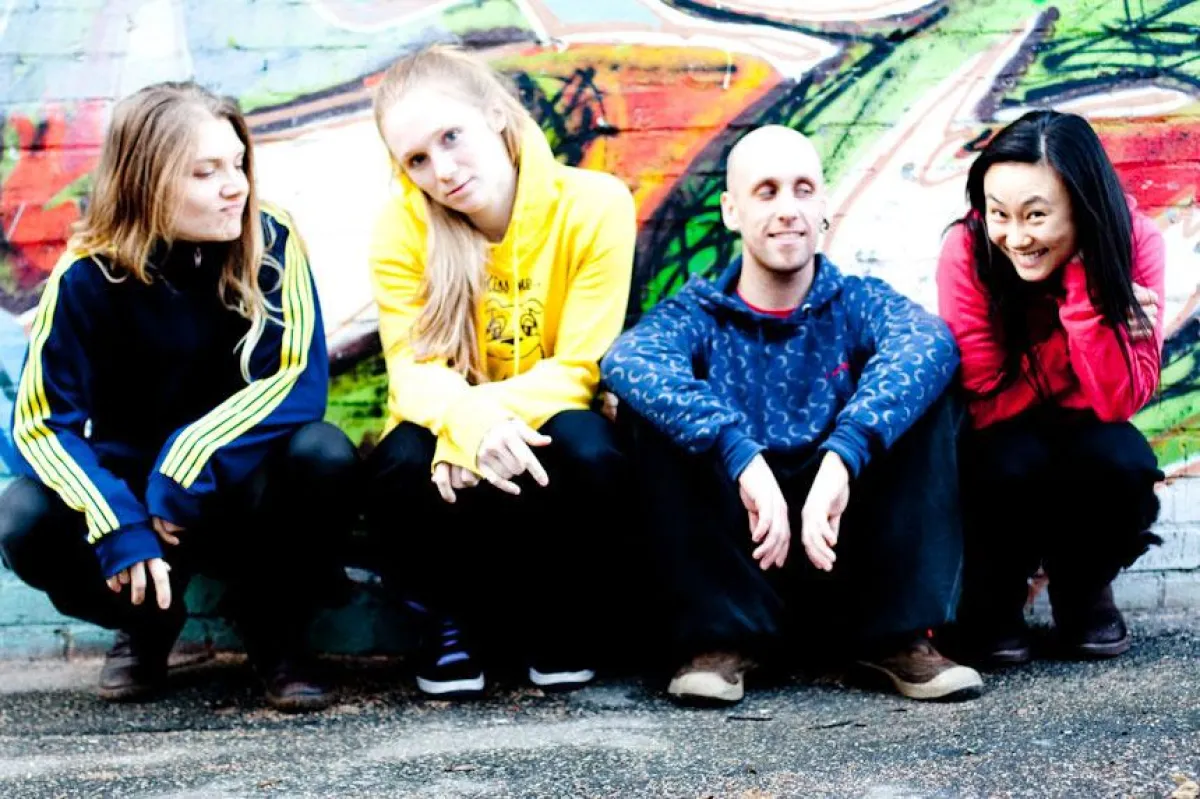 Auf der Suche nach dem ABWESEN - Ursina Tossi und ihre Tänzer