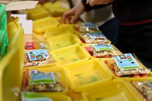 Bild: 15.000 Bio-Brotboxen für Hamburgs Erstklässler an 260 Schulen