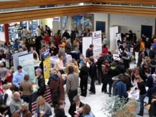 Bild: JUBi – 2. Jugendbildungsmesse in Frankfurt / Informationen für hessische Jugendliche mit Fernweh