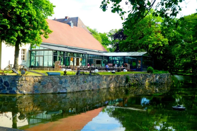 Bild: Küstenmarkt „Kiek in“ im Juni auf Wasserschloss Mellenthin