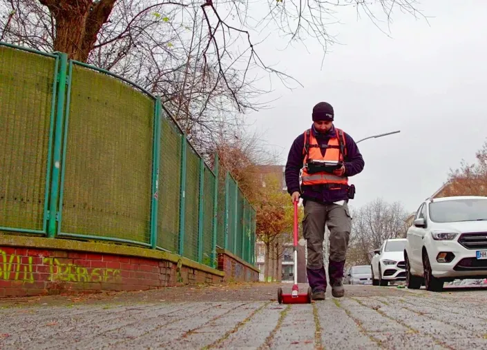 Spürnase auf weiten Wegen: Gasnetz Hamburg überprüft 2.400 Kilometer Gasleitungen Bild: Spürnase auf weiten Wegen: Gasnetz Hamburg überprüft 2.400 Kilometer Gasleitungen