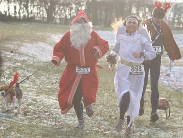 Weihnachtslauf und Zipfelmützenwalk am 21. Dezember Bild: Weihnachtslauf und Zipfelmützenwalk am 21. Dezember