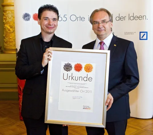 Audiogent von Ministerpräsident Haseloff ausgezeichnet Bild: Audiogent von Ministerpräsident Haseloff ausgezeichnet