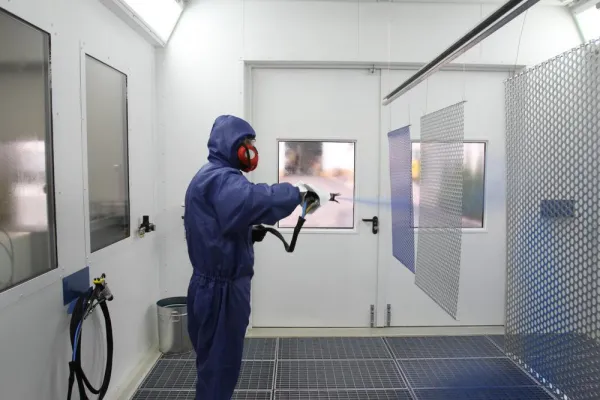 Bild: Bereit für den „Test“-Betrieb THÜMA eröffnet in Gotha neues Technikum für die Oberflächenbeschichtung