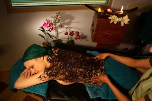 Bild: Ayurveda – „Erhaltung der Gesundheit des Gesunden und Behandlung der Krankheit des Kranken“