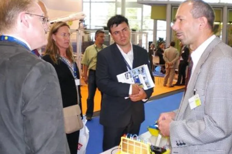 Bild: PV-Lehrsysteme von IKS Photovoltaik überzeugten auf der 24. EU PVSEC in Hamburg