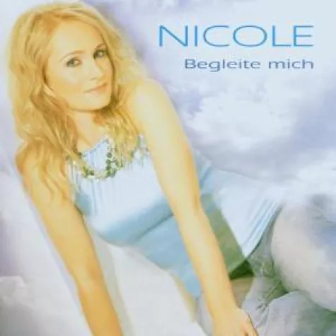 Bild: NICOLE tanzt auf Wolken in den TV-Herbst und freut sich auf ihr Weihnachtsalbum